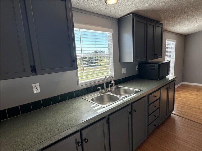 Building Photo - 401 Co Rd 248