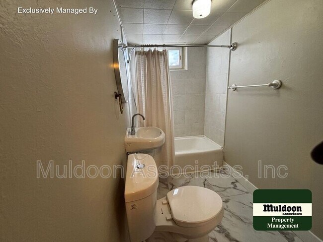 Building Photo - 610 N Tower St