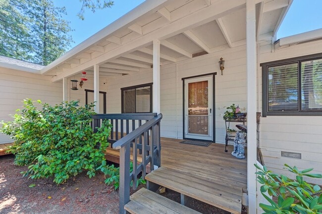 Building Photo - 3-Bedroom Home on a Foresthill Cul-de-Sac