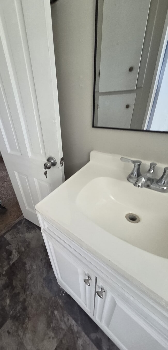 Building Photo - 254 H W Cir