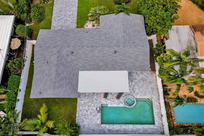 Building Photo - 3406 Robbins Rd