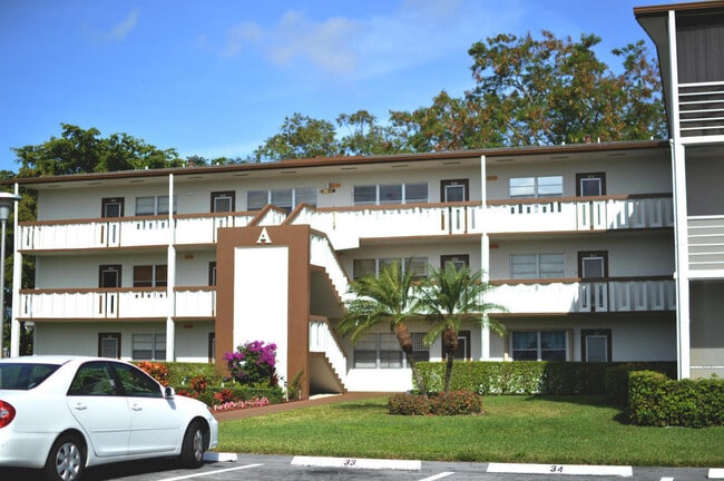 Building Photo - 5 Mansfield A