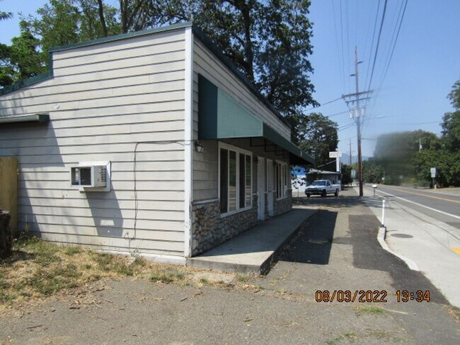 Building Photo - 700 2nd Ave