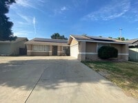 Building Photo - Charming home for rent in Visalia