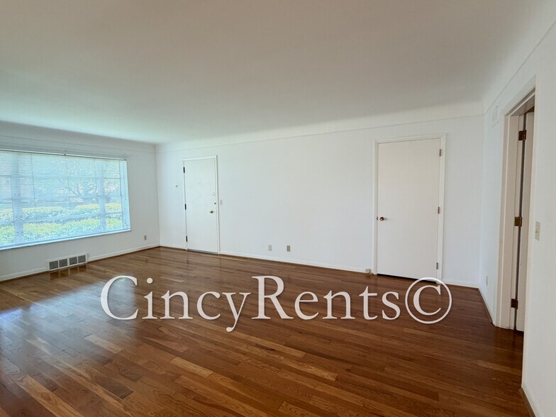 Building Photo - 3329 Mowbray Ln