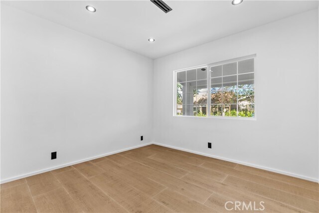 Building Photo - 536 Hampton Rd