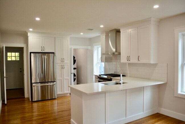 Primary Photo - 12 Whitford St