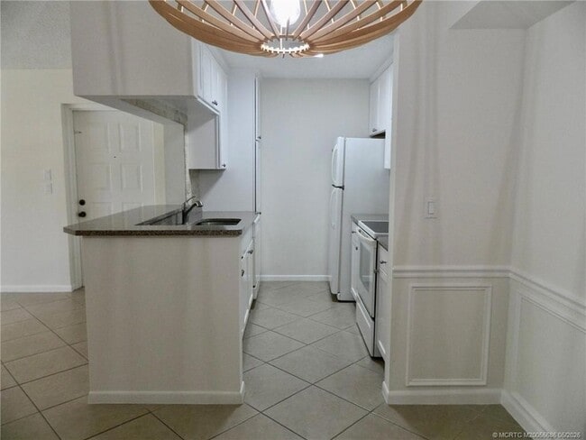 Building Photo - 2506 SE Anchorage Cove