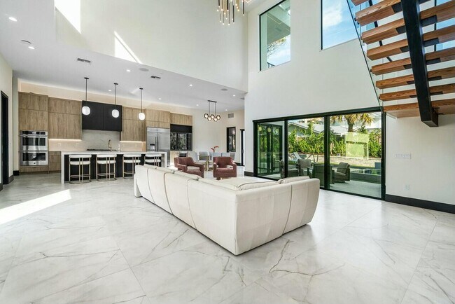 Building Photo - 13480 U.S. Rte 1