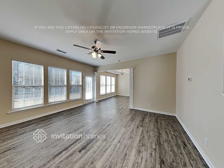 Building Photo - 3009 Azalea Hills Dr