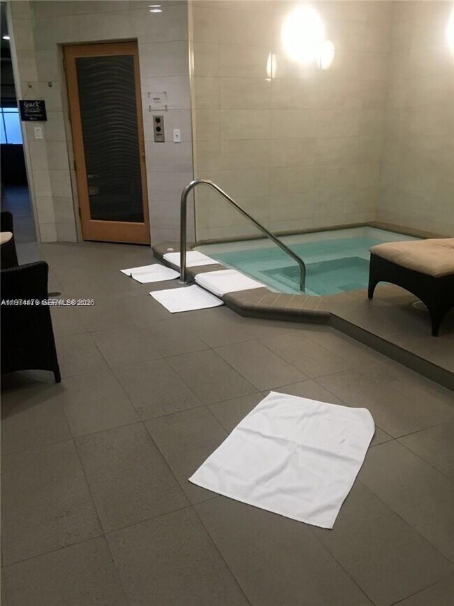 Building Photo - 21205 NE 37th Ave