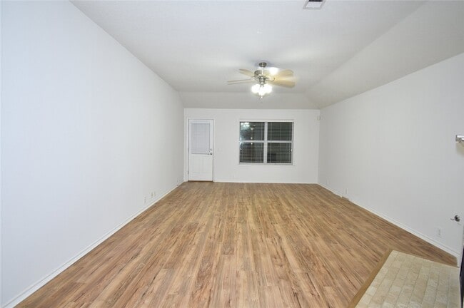 Building Photo - 4518 Clemwood Ln