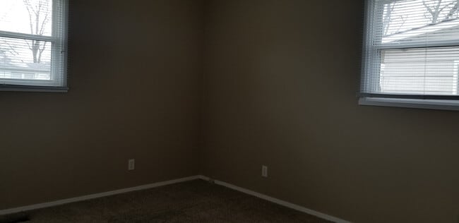 Building Photo - 3 Bedroom Ranch