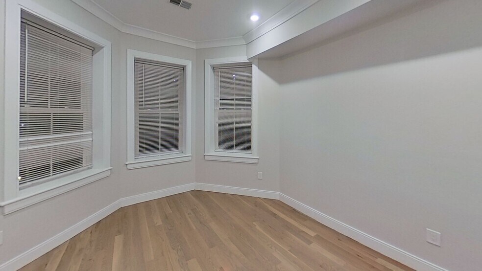 Building Photo - 45 Englewood Ave