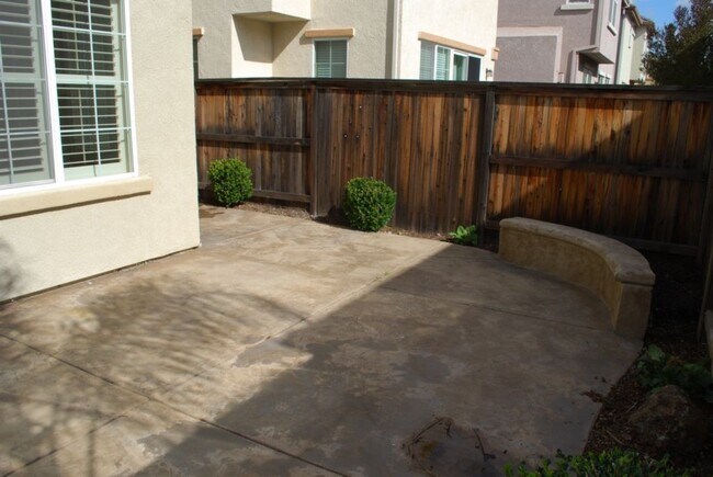 Building Photo - 8415 Oliva Rd