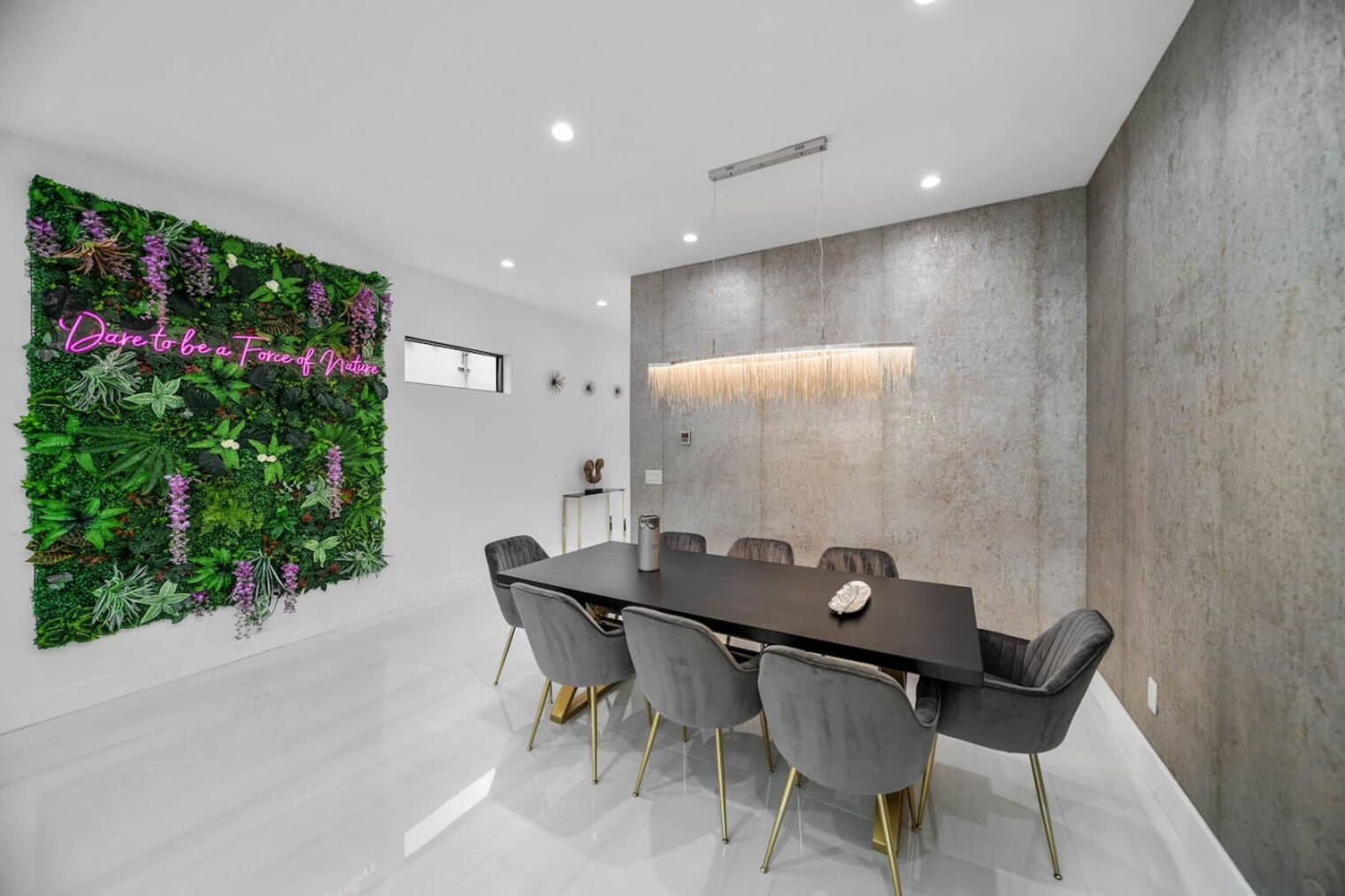 Building Photo - 547 NE 16th Ave