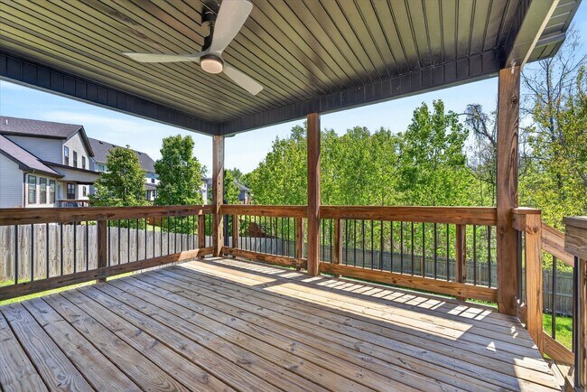 Building Photo - Pet Friendly Three Bedroom!