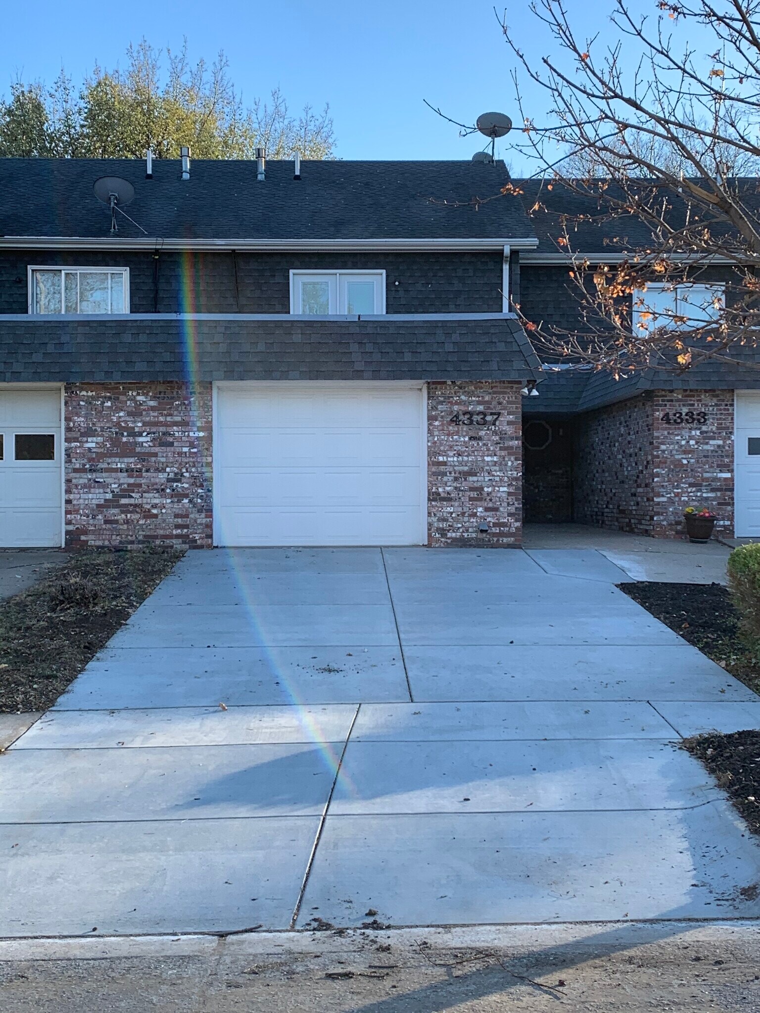 Building Photo - 4337 Edison Cir