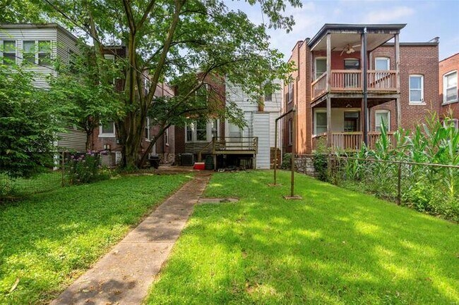 Building Photo - Fantastic 3bd/1.5ba home! Coming soon!