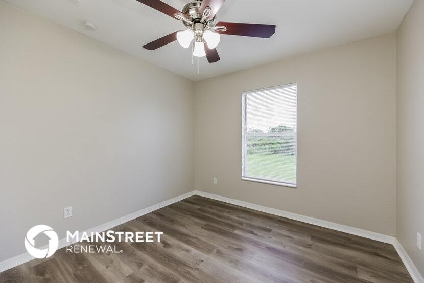 Building Photo - 3206 51st St W