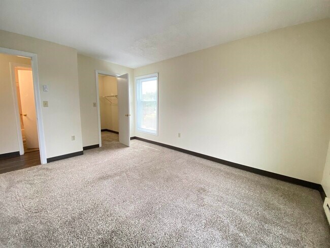 Building Photo - 119 Eastern Ave