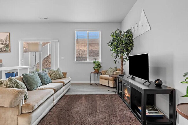 Building Photo - 5324 Remington Dr