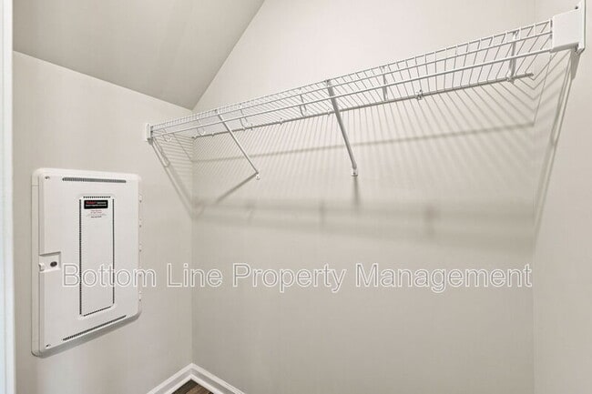 Building Photo - 1204 Lily Loch Wy
