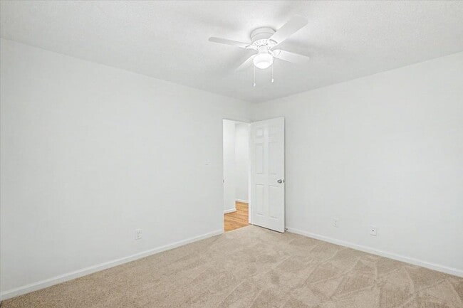 Building Photo - 4 Bed/2 Bath Updated Home in Richmond Heights