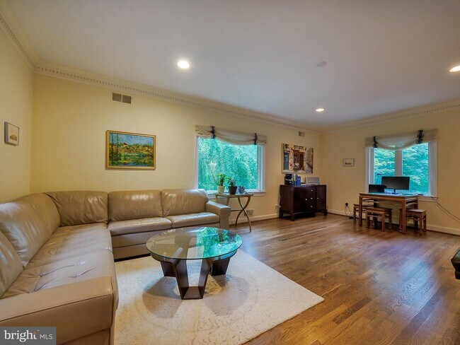 Building Photo - 6513 Kenhill Rd