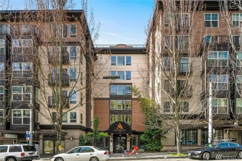 Building Photo - 323 Queen Anne Ave N