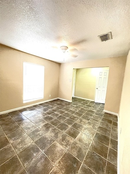 Building Photo - 316 Rabbit Trail