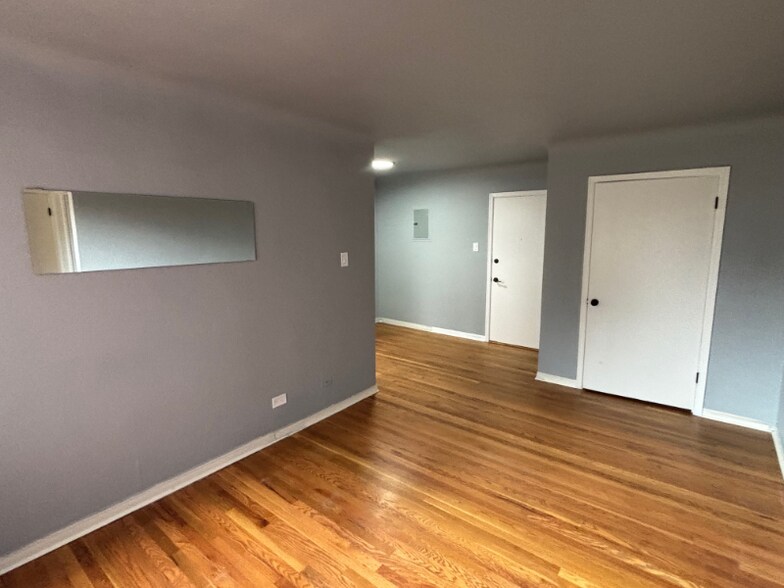 Building Photo - 85 N Grant St