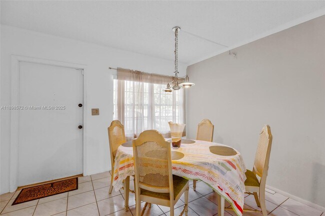 Building Photo - 4143 N Ocean Blvd