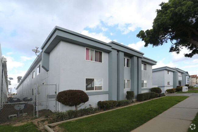 Primary Photo - Ambassador Apartments