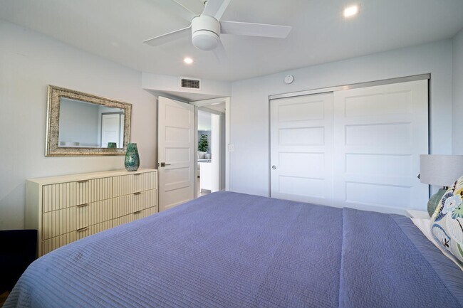Building Photo - 52 Yacht Club Dr