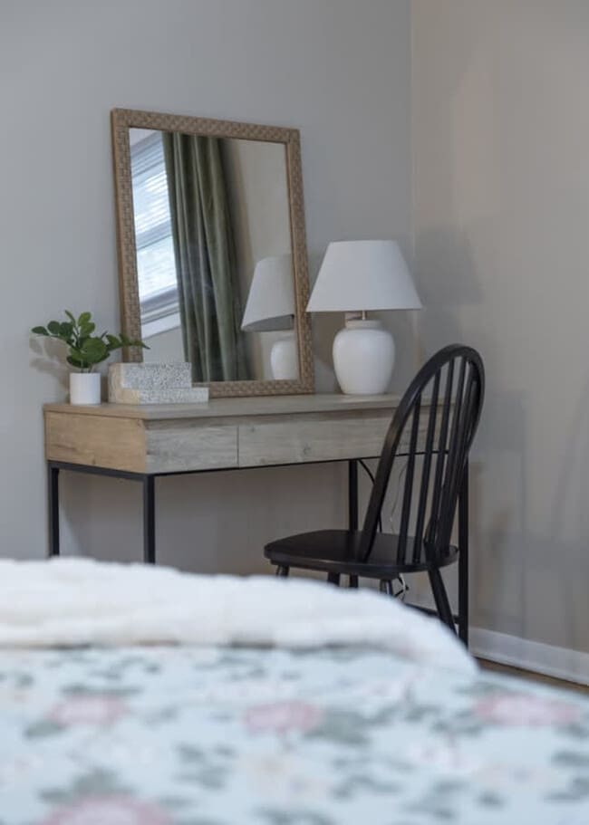 Building Photo - 6536 Lawnwood Ave