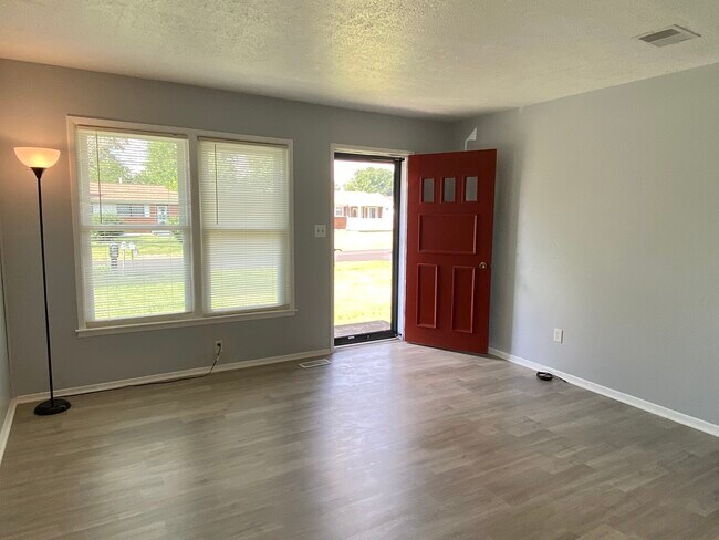 Building Photo - 6300 Hackberry Way