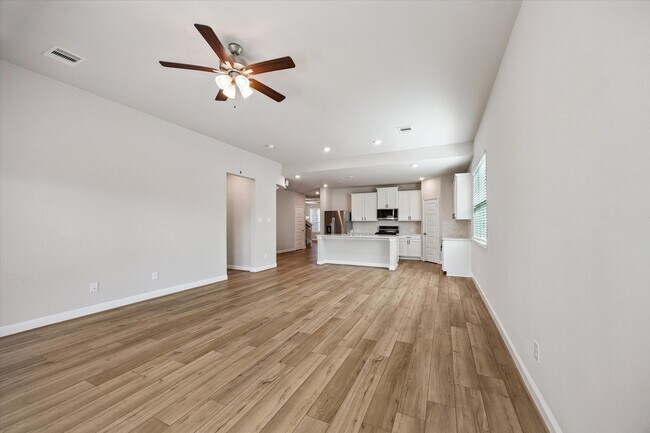 Building Photo - 906 Barstow Dr