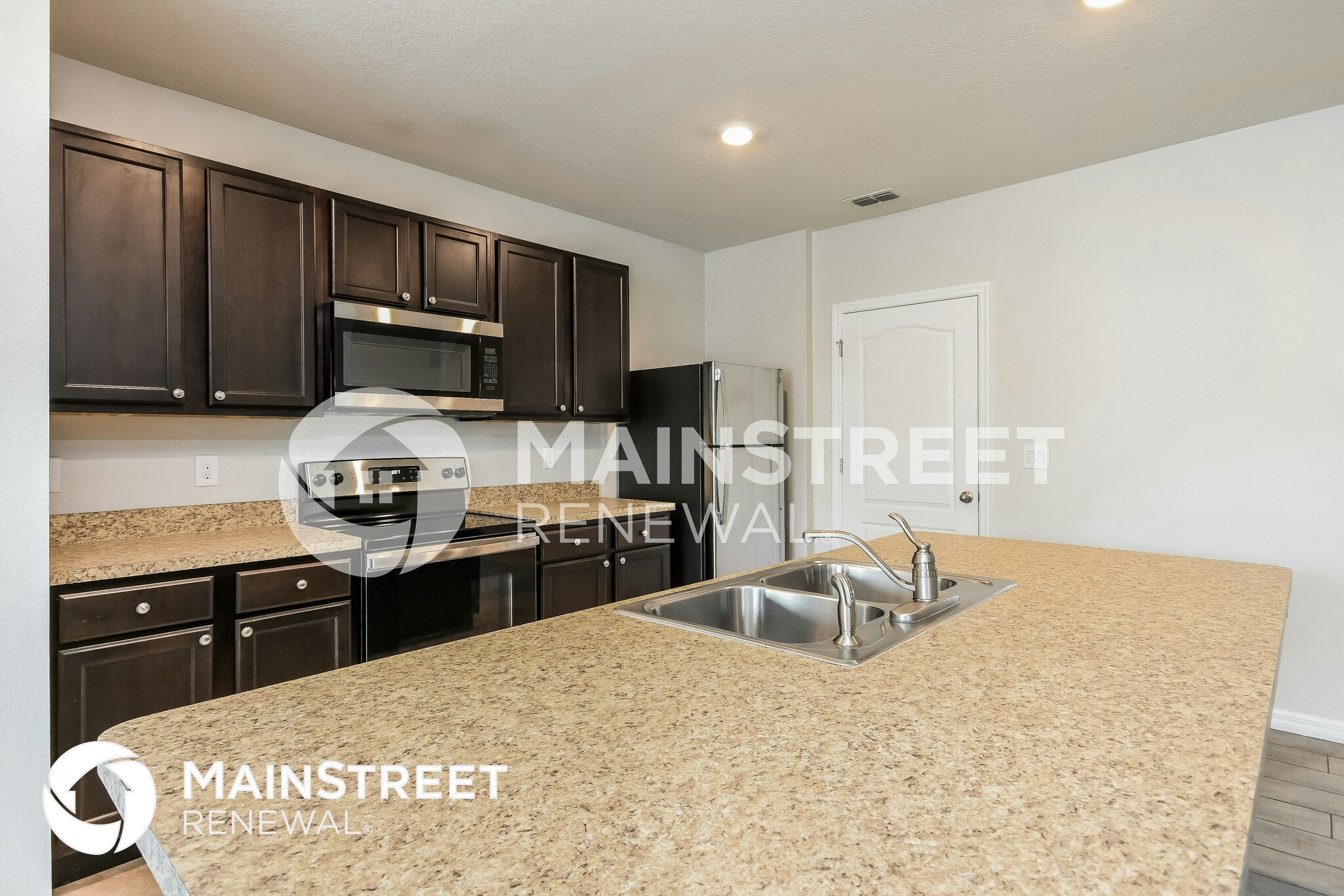 Building Photo - 703 Kindred Ln