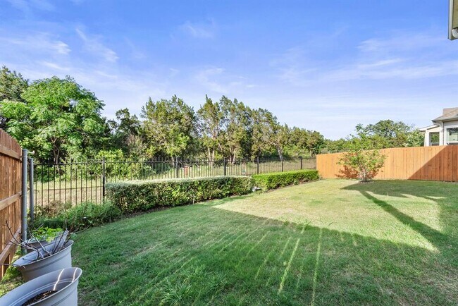 Building Photo - 5820 Harper Park Dr
