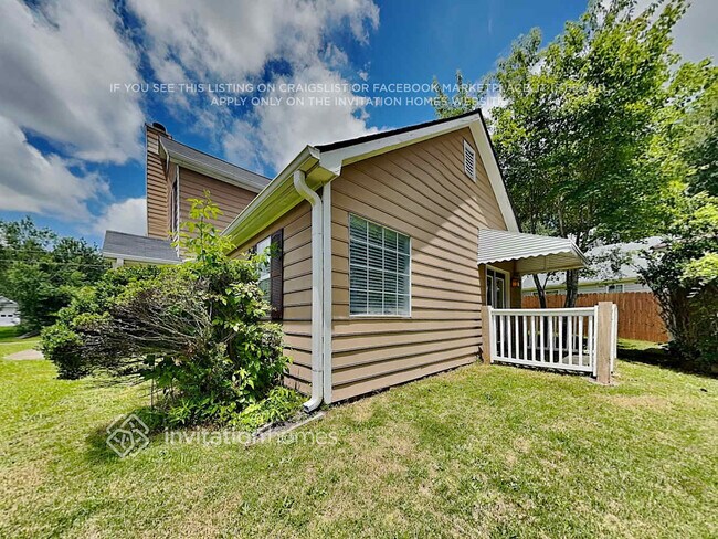 Building Photo - 2342 Glencairn Ln SW