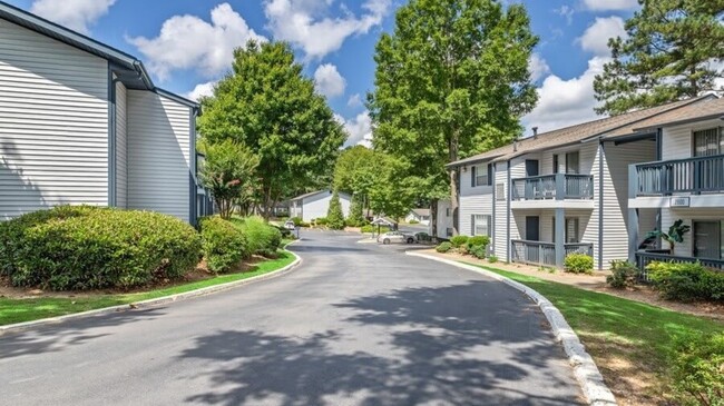 Building Photo - 1700 Hunter Ridge Ln