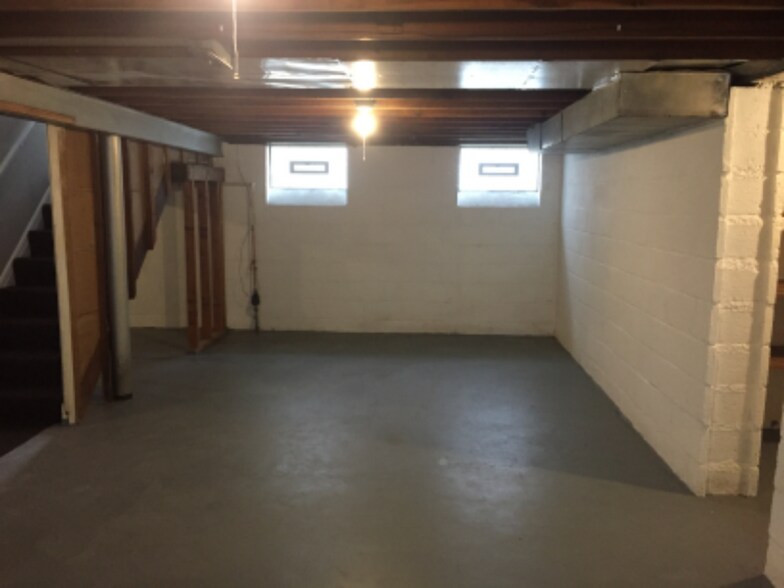 Building Photo - 17210 Mapleboro Ave