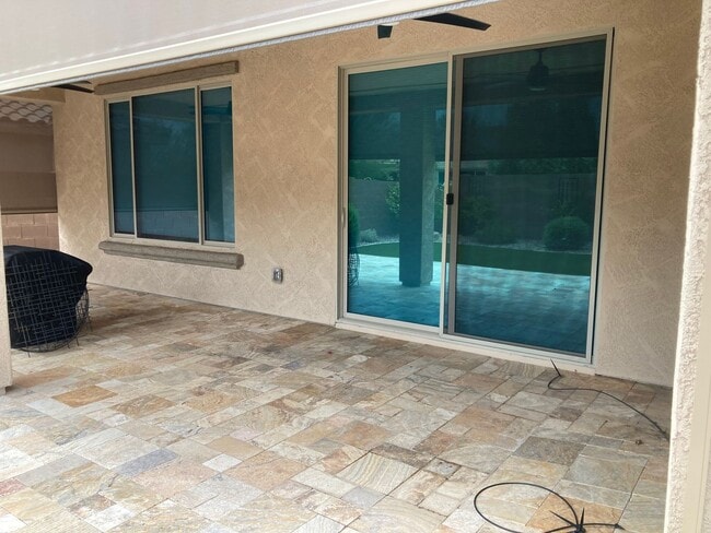 Building Photo - 55+ Furnished Short Term Dove Mountain Beauty