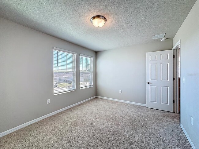Building Photo - 5251 Meredrew Ln