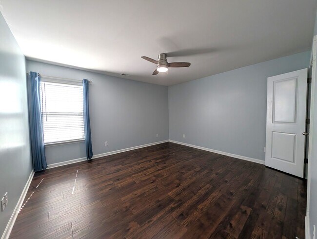 Building Photo - Charming home located in the Apple Creek Community in Dallas NC!