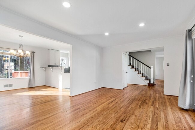 Building Photo - 17020 Briardale Rd