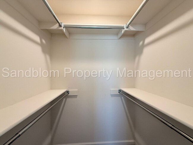Building Photo - For Lease | East Tulsa - BA Schools | $194...