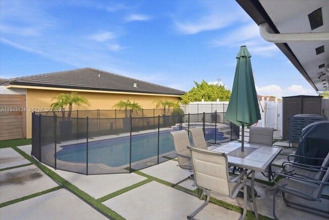 Building Photo - 18366 SW 139th Ct