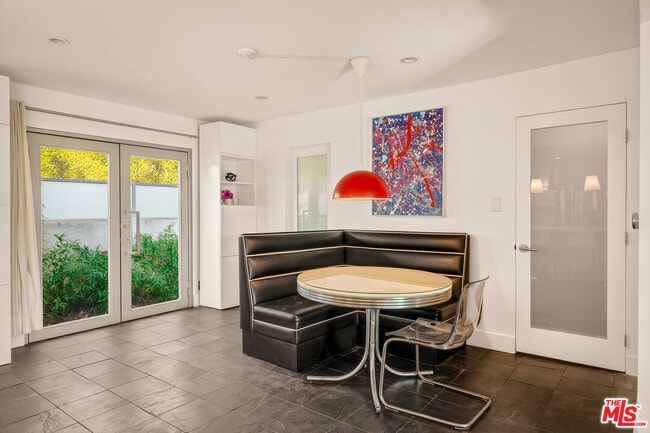 Building Photo - 2388 Kimridge Rd